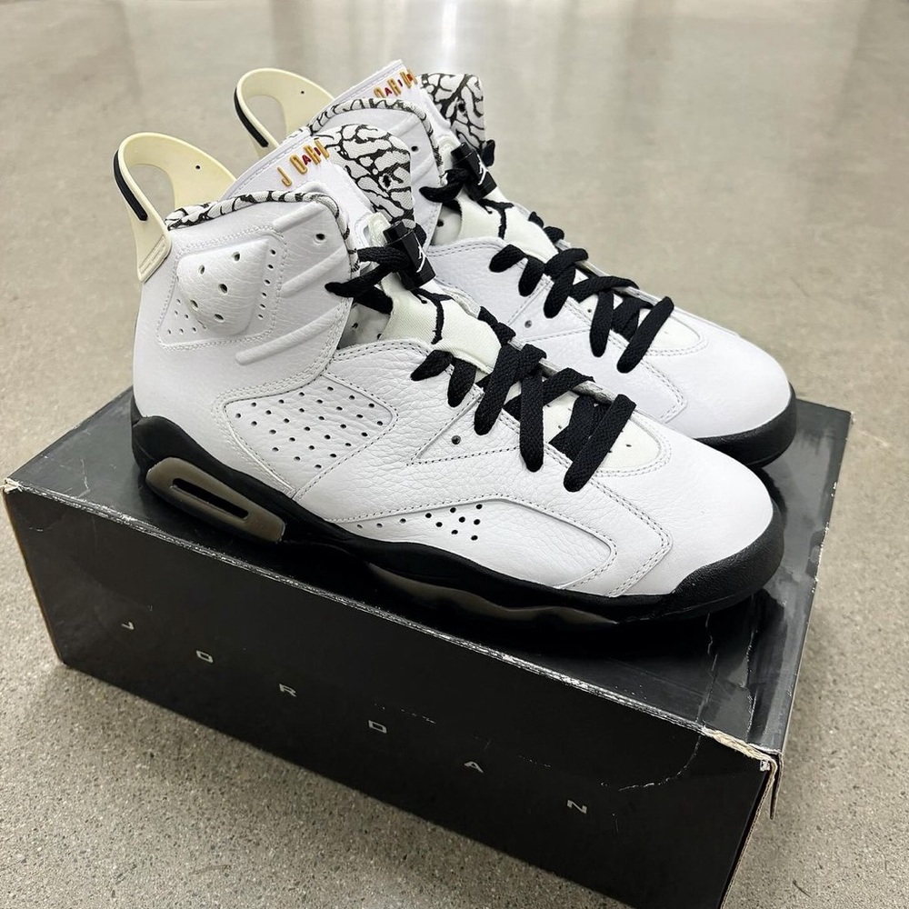 Size 8 - 2010 Air Jordan VI Retro Motorsport in Deadstock condition.